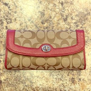 Signature Coach wallett